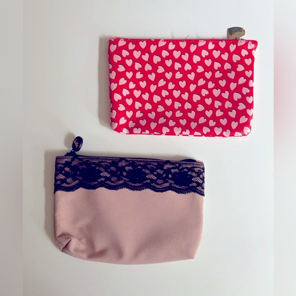 IPSY Set of 2 Make Up Bags, Travel Pouch, Cosmetic Bags, Valentine’s Day Clutch - Picture 2 of 2
